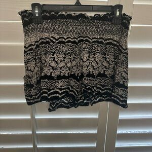 Patrons of Peace Black and White Patterned Blouse